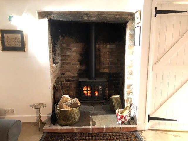 River Cottage A Country Retreat In Wooded Gardens East Stoke  エクステリア 写真