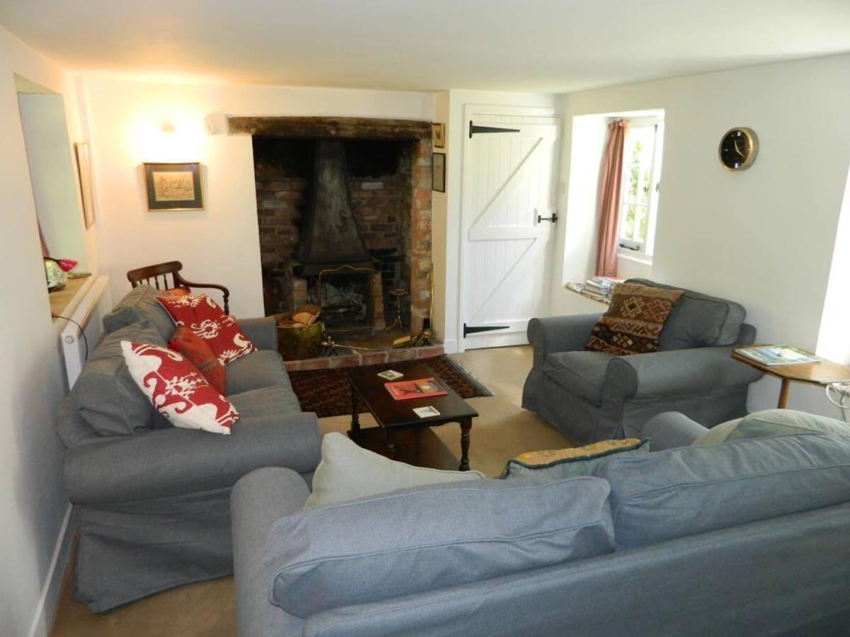 River Cottage A Country Retreat In Wooded Gardens East Stoke  エクステリア 写真