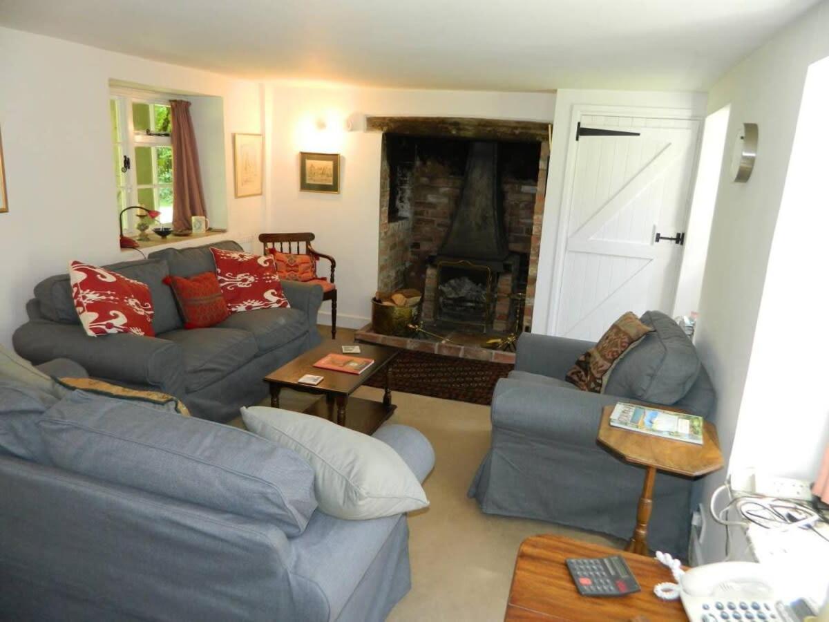 River Cottage A Country Retreat In Wooded Gardens East Stoke  エクステリア 写真
